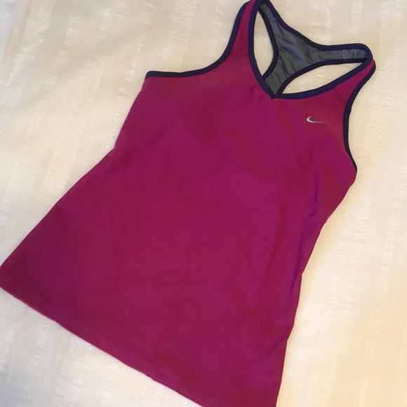 Ladies Nike Dri-Fit Built in Bra Fuchsia Racerback Top - Picture 1 of 9